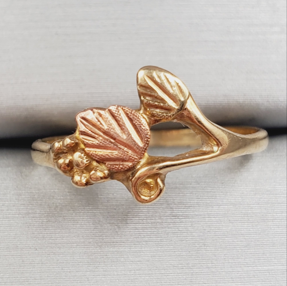 10k Yellow & Rose Gold Ring Grapevine Ring Leaf Ring